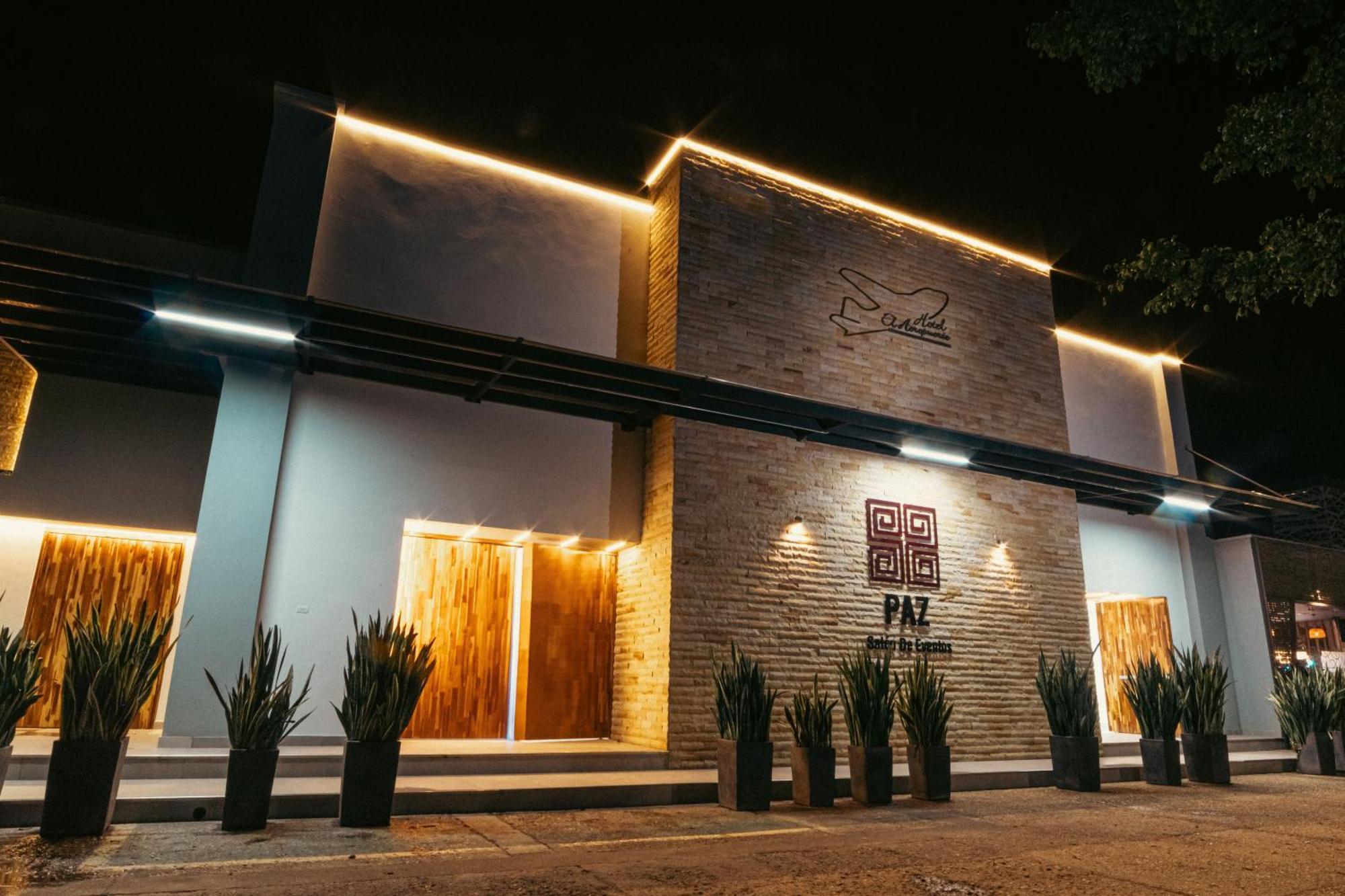 Hotel El Aeropuerto San José del Guaviare Zewnętrze zdjęcie