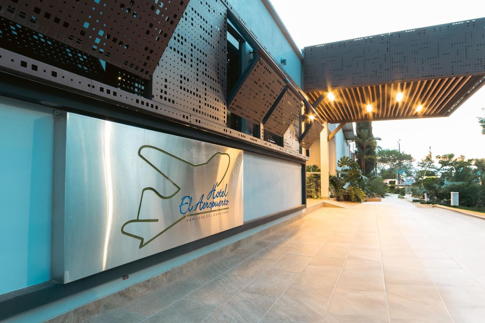 Hotel El Aeropuerto San José del Guaviare Zewnętrze zdjęcie