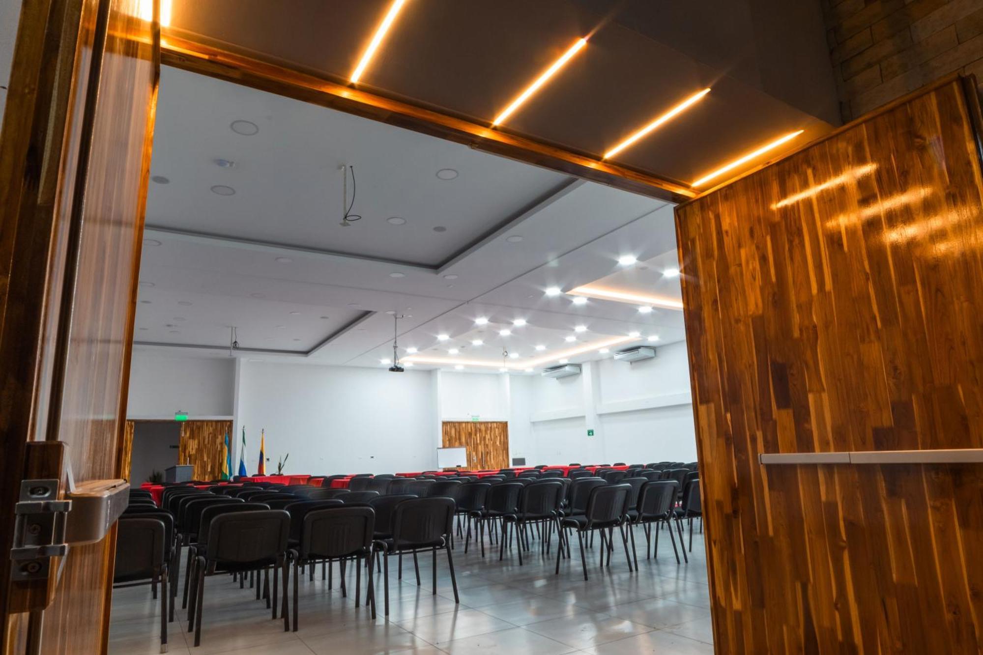 Hotel El Aeropuerto San José del Guaviare Zewnętrze zdjęcie