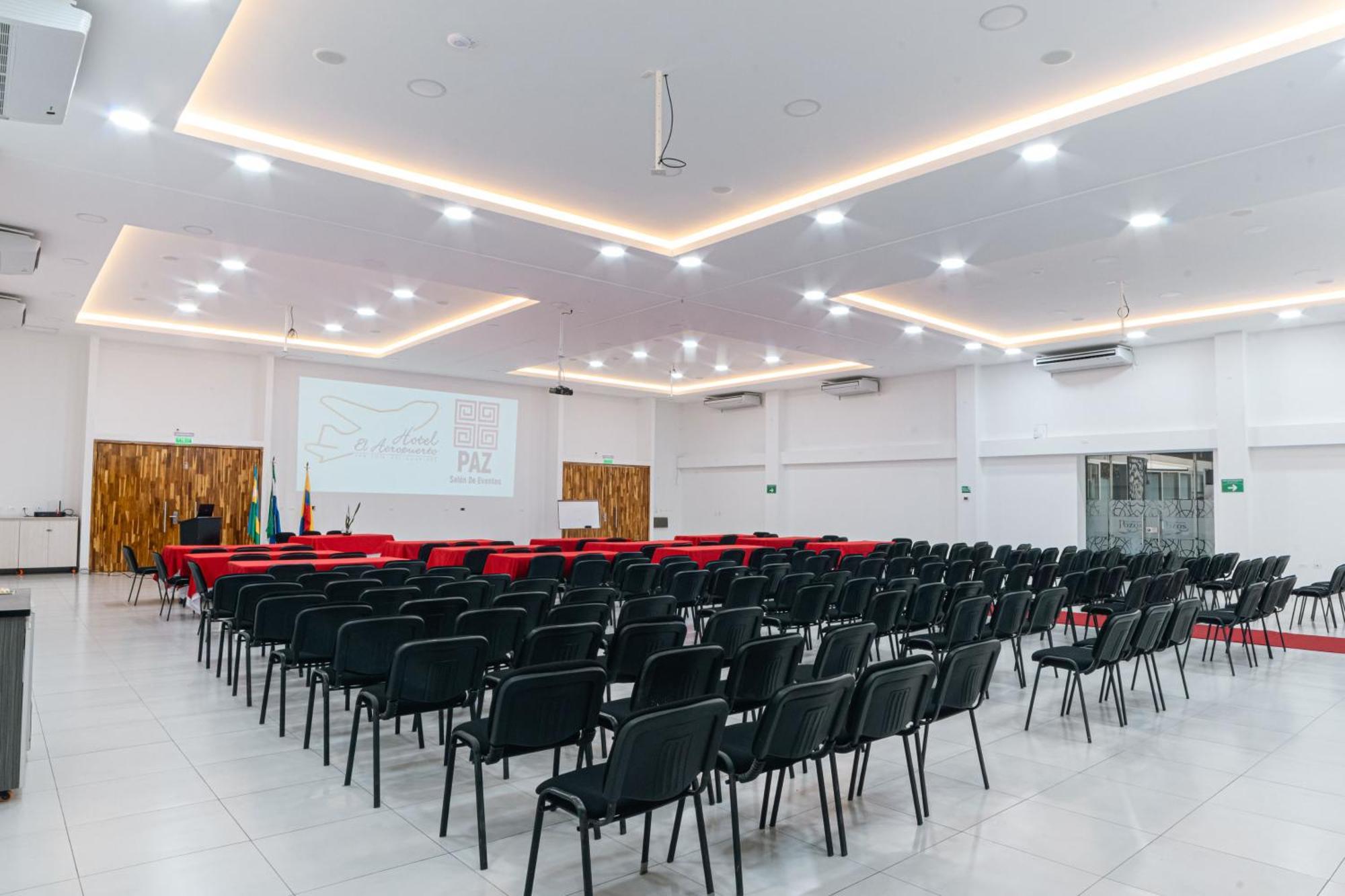 Hotel El Aeropuerto San José del Guaviare Zewnętrze zdjęcie
